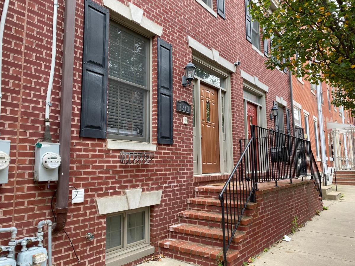 Alina & Fanny - Philadelphia 1210 Mt Vernon St Exterior photo